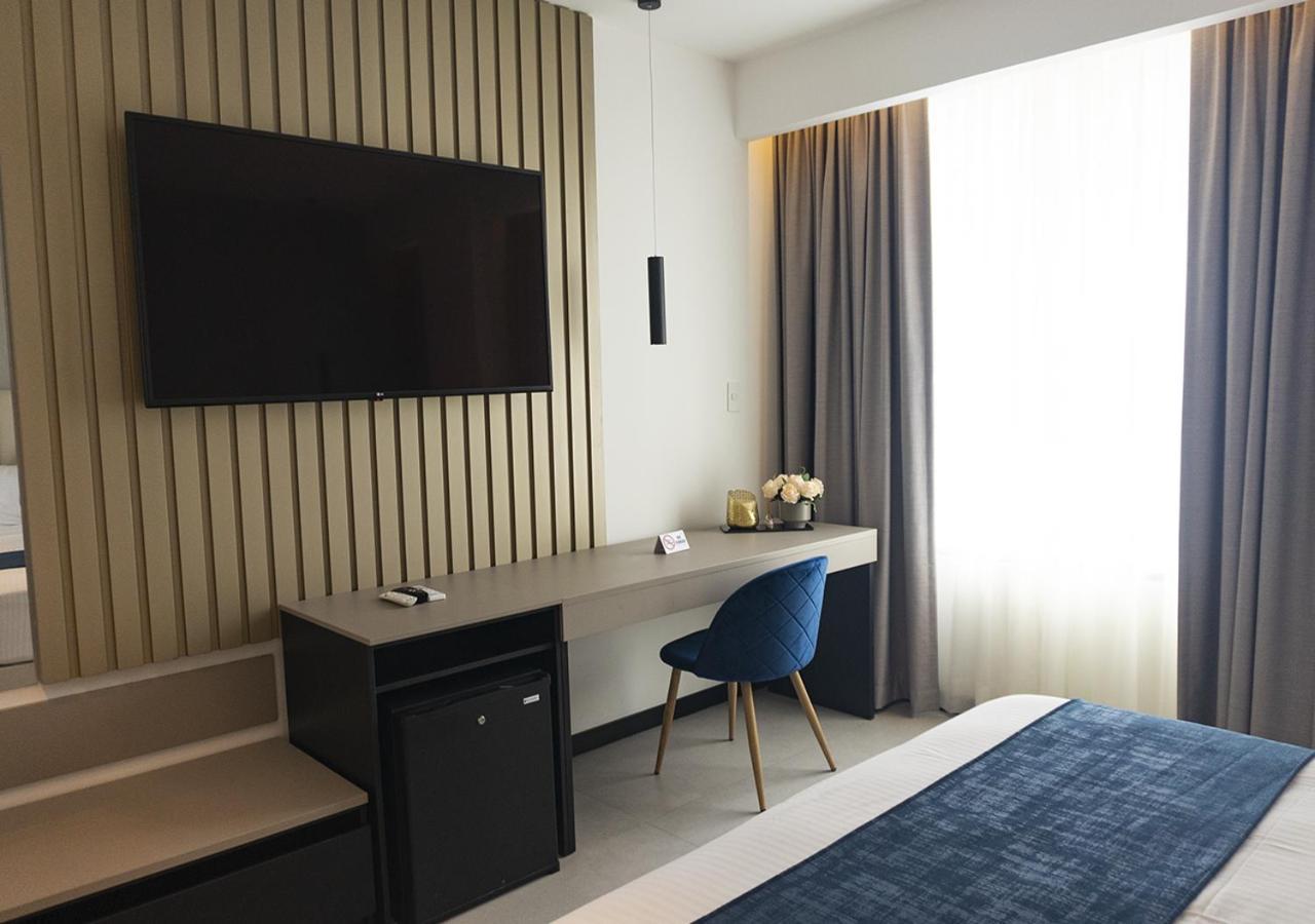 Hotel Veuxor Machala Kültér fotó