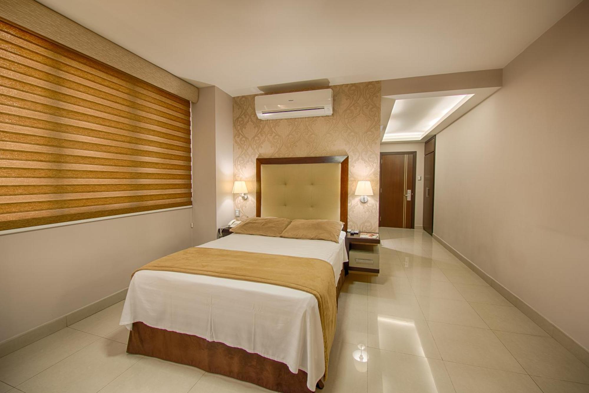 Hotel Veuxor Machala Kültér fotó