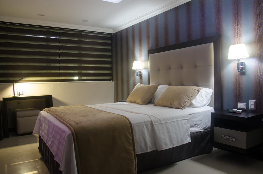 Hotel Veuxor Machala Szoba fotó