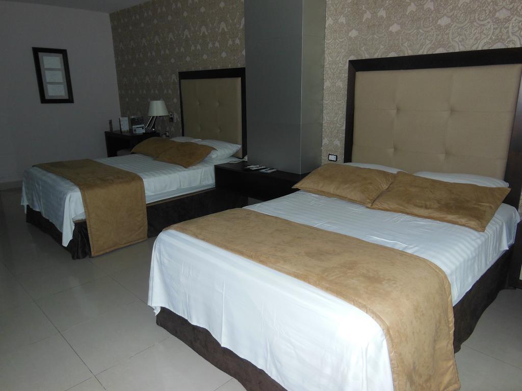 Hotel Veuxor Machala Kültér fotó